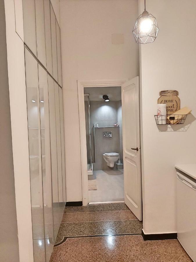 Central Chic Apartment Genoa Exterior photo