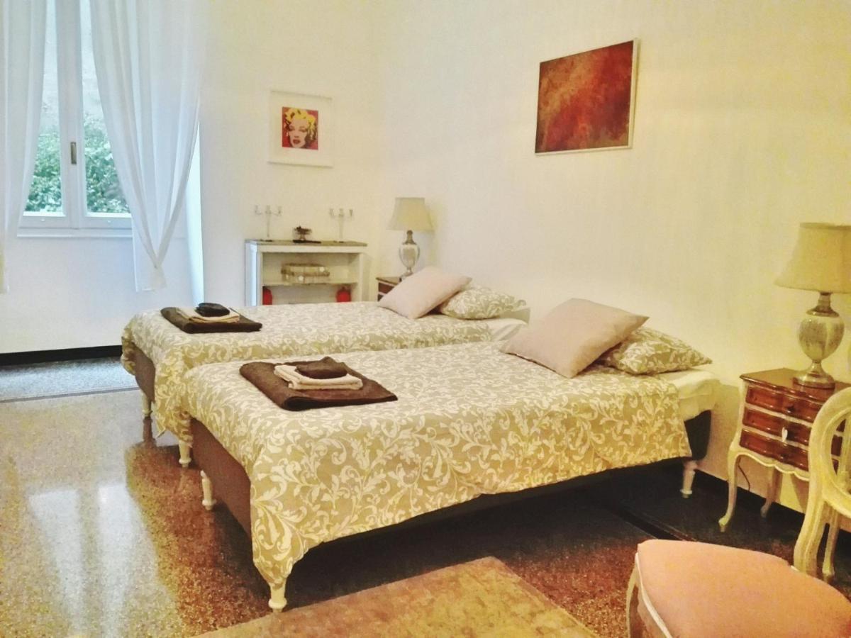 Central Chic Apartment Genoa Exterior photo